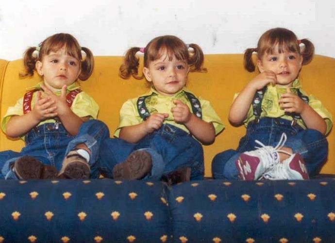 Juliana, Marcella e Gabriela na infância: mesma roupinha (Foto: Arquivo Pessoal)