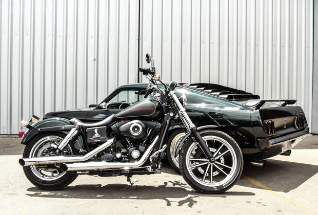 Harley-Davidson foi personalizada em homenagem a Mustang (Foto: Divulgação)