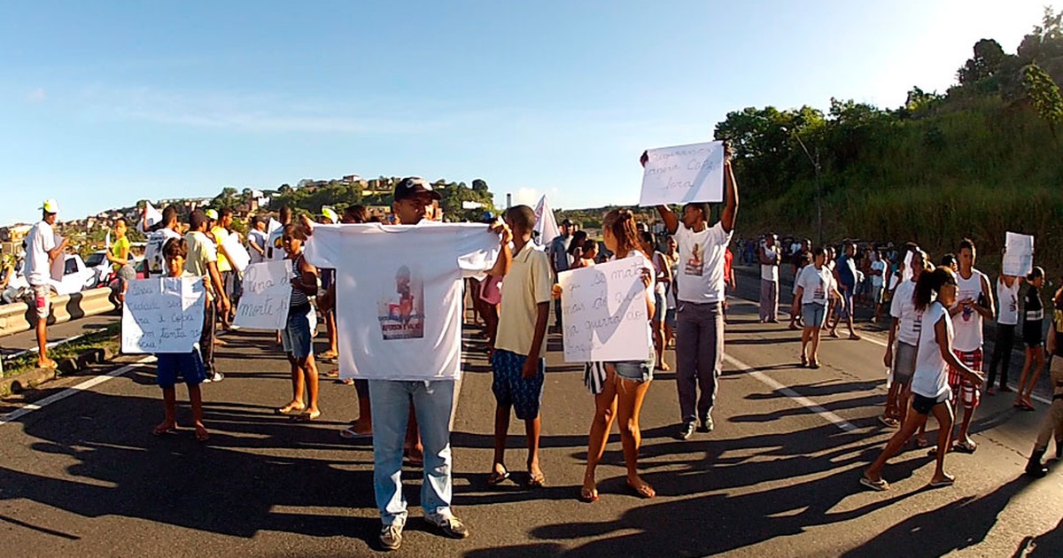 G Moradores Do Calabet O Fazem Protesto Na Br Not Cias Em Bahia