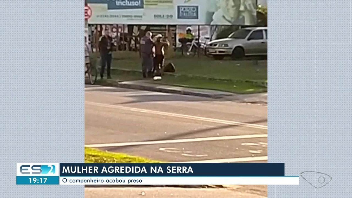 Mulher Agredida Pelo Companheiro Pede Ajuda A Policial Em Ponto De