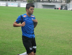 Atacante Gabriel treina no CT Rei Pelé (Foto: Fernando Prandi)