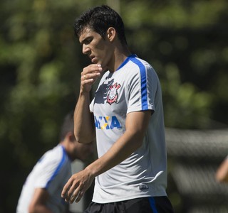 Sem quatro titulares, Tite relaciona 22 corintianos contra o São Bento