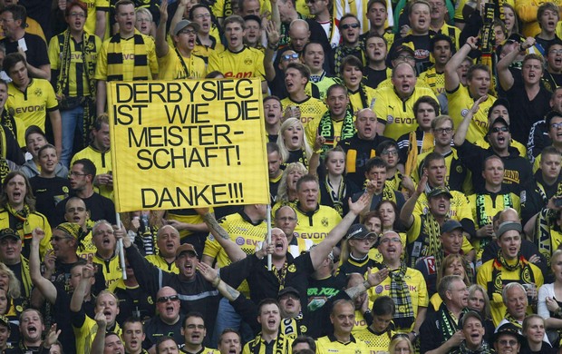 Torcida Borussia Dortmund Schalke (Foto: Reuters)