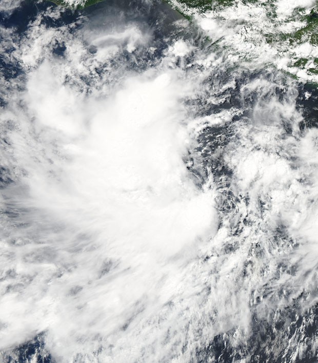 Tempestade tropical Darby é a quarta 'batizada' da temporada 2010 de ciclones no Pacífico (Foto: MODIS Rapid Response Team  / NASA GSFC)