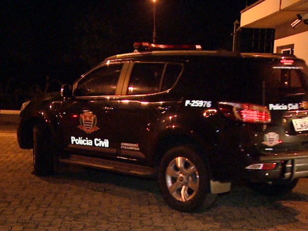 Policiais civis presos em Campinas são levados de volta para presídio na capital (Foto: Reprodução EPTV) Policiais civis presos em Campinas são levados de volta para presídio na capital (Foto: Reprodução EPTV)