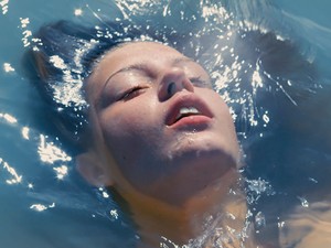 Adèle Exarchopoulos em cena de &#39;Azul é a cor mais quente&#39;  (Foto: Divulgação)