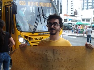 Heitor Humberto no evento 'Embarque para o fim do mundo' (Foto: Fernando Freire/G1 Paraná)