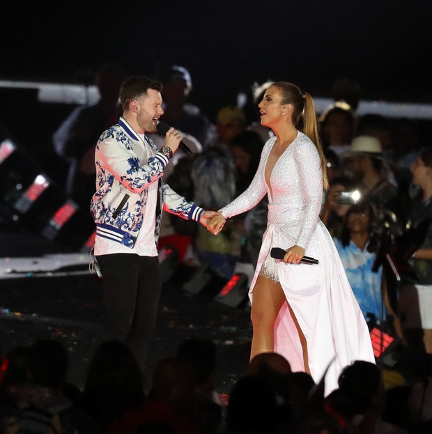 Ivete Sangalo e Calum Scott cerimônia de encerramento da Paralimpíada (Foto: Glaucon Fernandes/AgNews)