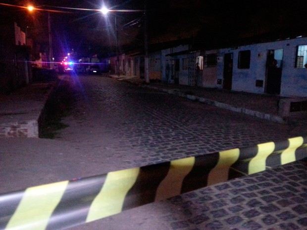 O primeiro homicídio aconteceu no bairro de Rosa dos Ventos, em Parnamirim (Foto: Kleber Teixeira/Inter TV Cabugi)