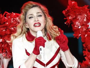 Madonna canta em apresentação em Moscou, na Rússia (Foto: Maxim Shemetov/Reuters)
