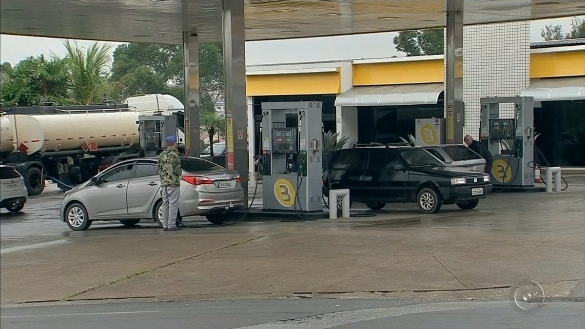 Dois postos de combustíveis são assaltados no mesmo dia em ... - Globo.com