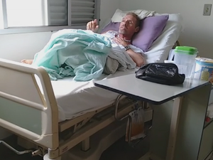 Aposentado teve que parar tratamento de câncer e não consegue operação (Foto: Reprodução/TV TEM) Aposentado teve que parar tratamento de câncer e não consegue operação (Foto: Reprodução/TV TEM)