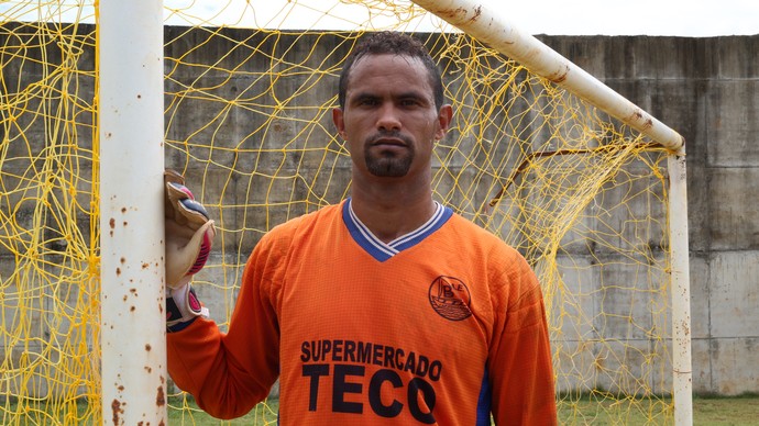 Goleiro Bruno em Santa Luzia (Foto: Bernardo Pombo e Luiz Cláudio Amaral)