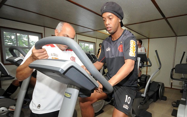 Ronaldinho Flamengo academia (Foto: Alexandre Vidal / Fla imagem)
