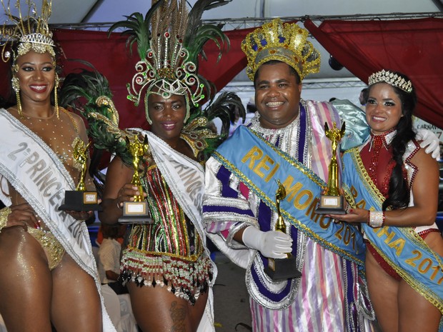 Poços de Caldas (MG) conhece a nova corte carnavalesca (Foto: Lúcia Ribeiro/G1) Poços de Caldas (MG) conhece a nova corte carnavalesca (Foto: Lúcia Ribeiro/G1)