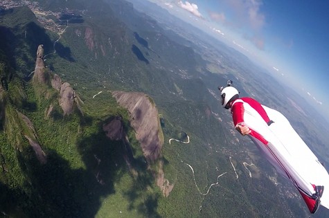 Luigi Cani voa de wingsuit  (Foto: Arquivo pessoal)