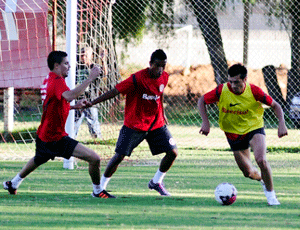 Dátolo e Bolívar jogam em Ijuí (Foto: Divulgação/Inter)