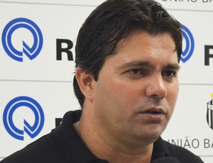 Claudemir Peixoto, técnico do União Barbarense (Foto: Bernardo Medeiros/ Globoesporte.com)