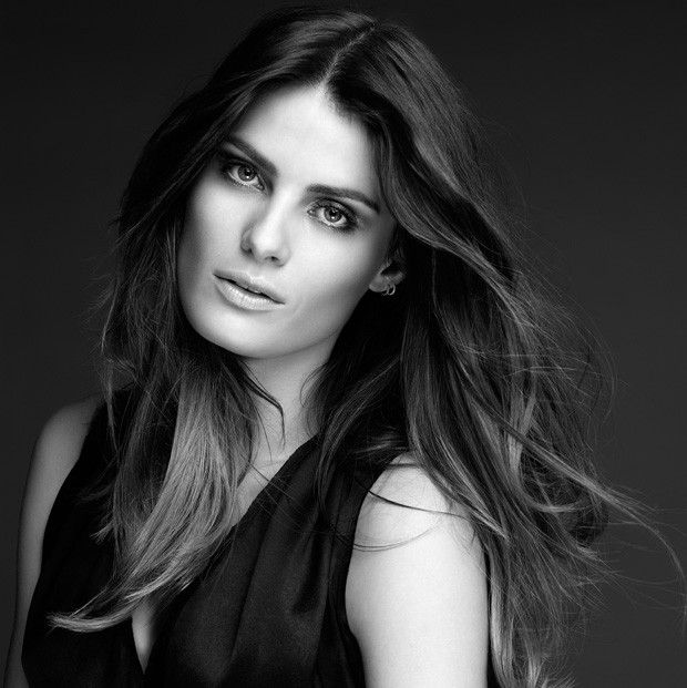 ISABELI FONTANA ESTRELA CAMPANHA DE NOVOS PRODUTOS EM ABRIL (Foto: Divulgação)