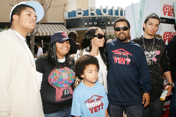 Ice Cube, a esposa Kimberly e os quatro filhos do casal (Foto: Getty Images)