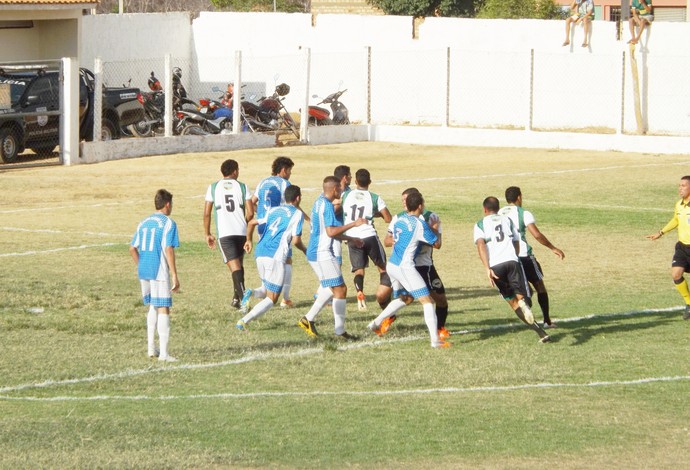 Cordino e Araioses jogam pela Copa São Luís, no Leandrão, em Barra do Corda (Foto: Leonilson Mota / Divulgação)