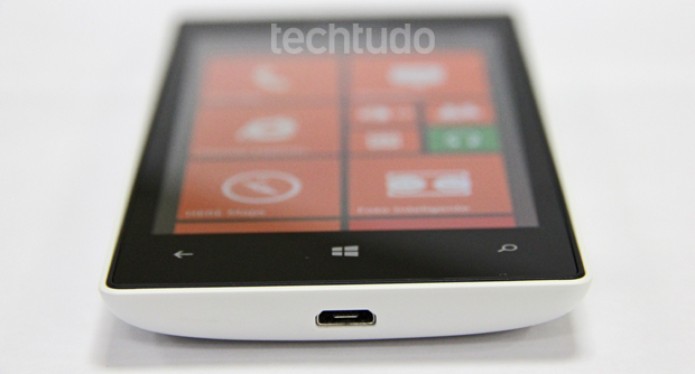 A tela do Lumia 520 responde com rapidez aos comandos (Foto: Marlon Câmara/TechTudo) A tela do Lumia 520 responde com rapidez aos comandos (Foto: Marlon Câmara/TechTudo)