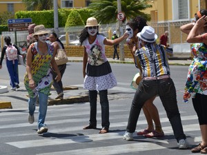 Com técnicas de teatro, as mulheres da Marcha Mundial das Mulheres buscam chamar atenção para luta do gênero (Foto: Keith Matias/ Arquivo pessoal)