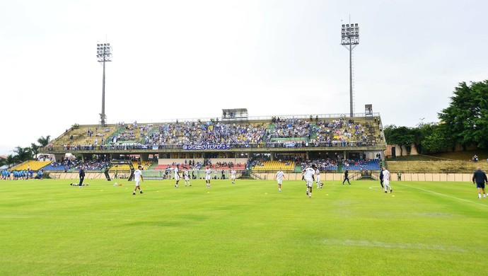 Estádio Walter Ribeiro, em Sorocaba (Foto: Marcos Ribolli)