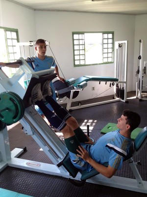 Por Seleção sub-20, Nathan e João Pedro treinam com base do Verdão