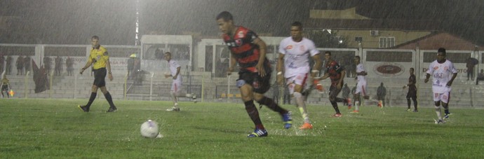 Caiçara e Flamengo-PI pela sexta rodada do Campeonato Piauiense (Foto: Josiel Martins)