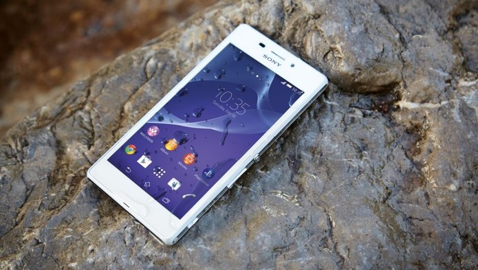 Xperia M2 Aqua tem resistência à água (Foto: Divulgação/Sony)