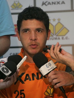 Diego Renan, lateral do Criciúma (Foto: Fernando Ribeiro / Criciúma)