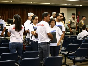 Familiares do estudante dizem esperar por Justiça há seis anos. (Foto: Jonathan Lins/G1)