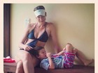 Luana Piovani posta foto fazendo carinho no filho: 'Cafuné da mamãe'