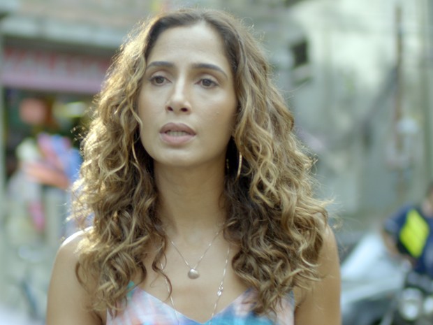 Regina obriga Luís Fernando a pagar dívida (Foto: TV Globo)