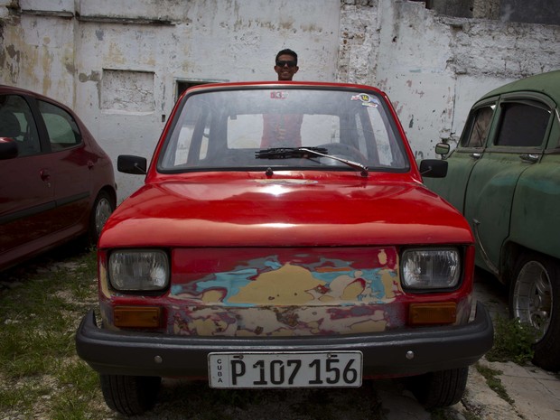 Feito na Polônia, Fiat 126p ganhou apelido de Polski em Cuba (Foto: AP Photo/Ramon Espinosa)