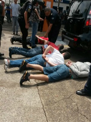 Grupo foi preso no momento da tentativa de roubo (Foto: Divulgação / GCM de Cerquilho)