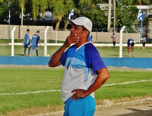 Carlinhos Marechal, técnico do CSA sub-20 (Foto: Henrique Pereira/ GloboEsporte.com)
