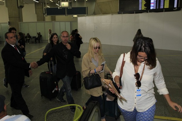 Dakota Fanning chega ao Rio de Janeiro (Foto: Gabriel Reis e André Freitas / Agnews)