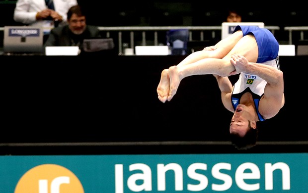 Diego Hypolito Mundial de ginática na Bélgica (Foto: AP)