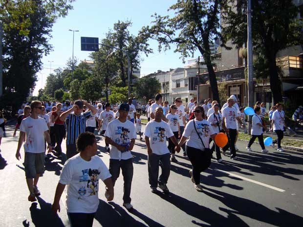 Corrida para vencer o diabetes, em Porto Alegre (Foto: Marcos Pacheco/RBS TV)