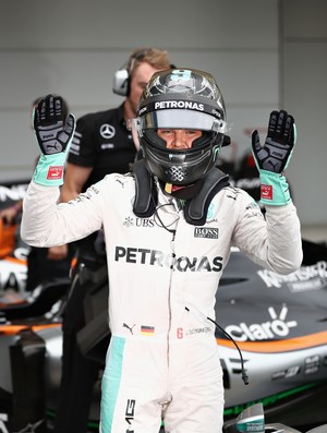 Nico Rosberg celebra pole no GP do Japão
