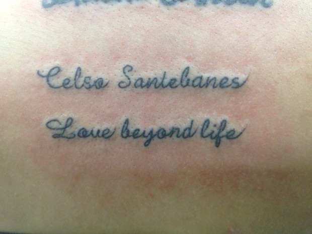 Detalhe da tatuagem de Jennifer Pamplona (Foto: Divulgação)