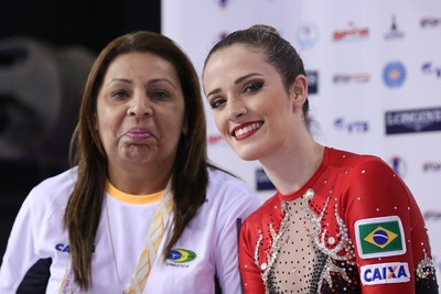 Natália Gaudio e Monika Queiroz no Mundial de Izmir (Foto: Ricardo Bufolin/CBG)
