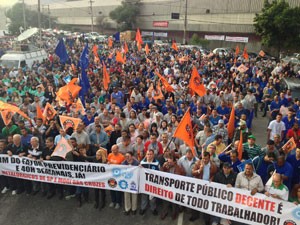 Metalúrgicos protestam por melhor qualidade no transporte (Foto: Paulo Segura/Divulgação Sindicato dos Metalúrgicos)