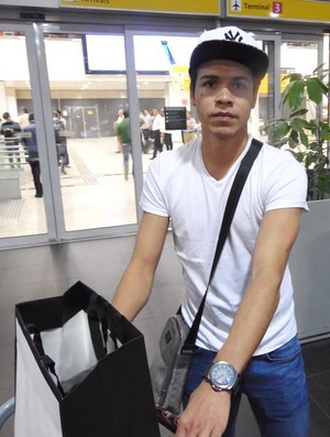 Lesão de meia pode antecipar estreia de Marquinhos Gabriel no Corinthians