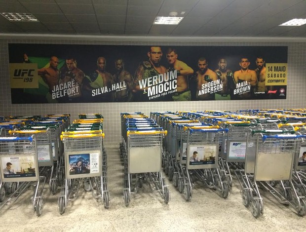 Aeroporto de Curitiba personalizado com o UFC 198