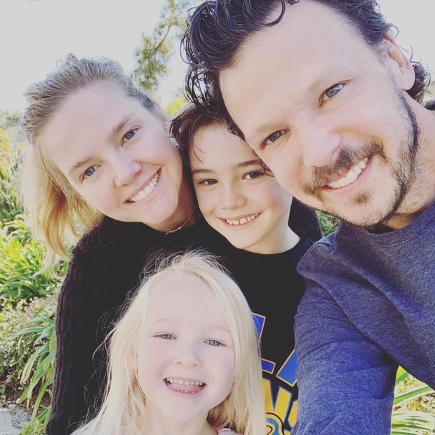 Guilherme Berenguer com a mulher, Bianca Cardoso, e os filhos, Sebastian e Rebecca (Foto: Reprodução/Instagram) Guilherme Berenguer com a mulher, Bianca Cardoso, e os filhos, Sebastian e Rebecca (Foto: Reprodução/Instagram)