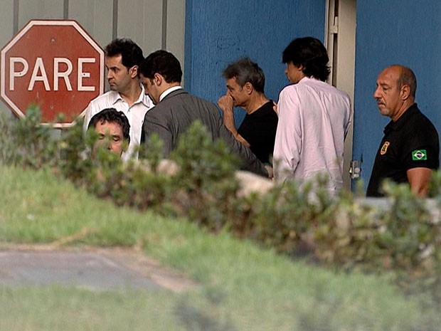 Cristiano Paz também se entrega à Polícia Federal (Foto: Reprodução/TV Globo)