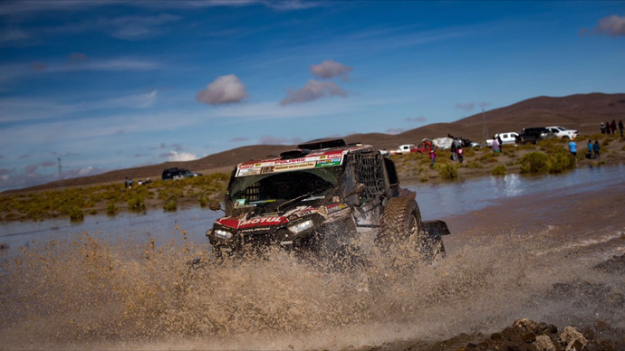 Lourival Roldan e Leandro Torres campeões do Rally Dakar UTV (Foto: Gustavo Epifânio/Vipcomm)